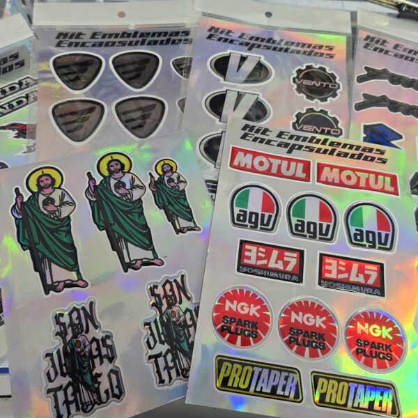 Kit de Emblemas Encapsulado